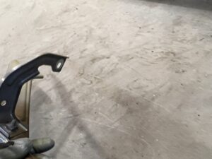 WSPORNIK MOCOWANIE BŁOTNIKA PRZÓD LEWY RENAULT MEGANE IV