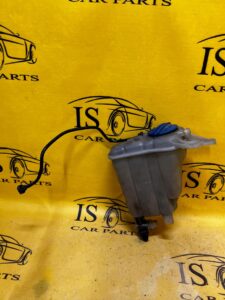 ZBIORNICZEK WYRÓWNAWCZY PŁYNU AUDI A4 B8