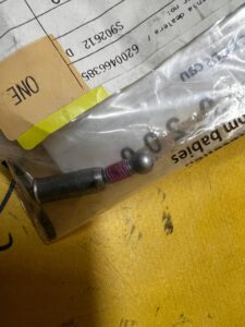 POJEDYNCZA KULA Z TRZPIENIEM GWINTOWANYM M5 BMW NOWA OEM