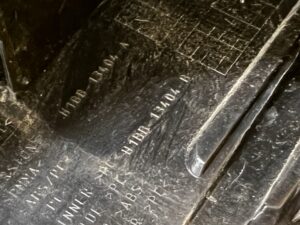 PRAWA LAMPA TYŁ W BŁOTNIK FORD FIESTA MK8 ZWYKŁA