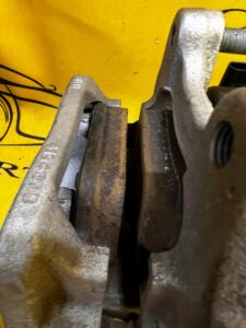 PRAWY TYŁ ZACISK SILNICZEK HAMULCA MERCEDES W117