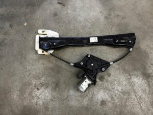 MECHANIZM PODNOŚNIK SZYBY DRZWI TYŁ LEWY MINI COUNTRYMAN R60