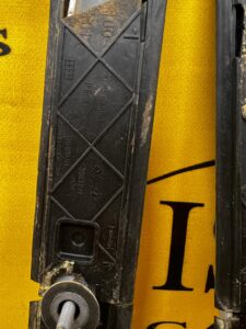 FORD KUGA MK3 ESCAPE VIGNALE RELINGI DACHOWE