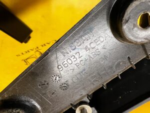 LISTWA OSŁONA BLENDA LAMPY TYŁ PRAWY NISSAN X-TRAIL T32