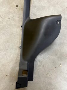 LISTWA OSŁONA POSZYCIE PROGU TYŁ LEWA LEWE RENAULT CAPTUR I PRZEDLIFT