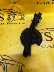 PRAWA USZCZELKA RYNNA LISTWA MASKI BMW F22 F20 F21