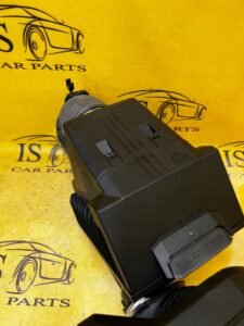 OBUDOWA FILTRA POWIETRZA DOLOT PRZEPŁYWOMIERZ GENESIS GV70 2.5L