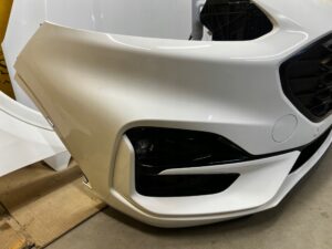 FORD KUGA MK3 MASKA LAMPY PRZÓD CHŁODNICE ST LINE FROZEN WHITE