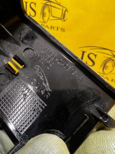 PLASTIK OSŁONA DRZWI PRAWY PRZÓD X351 AW93-240B12B