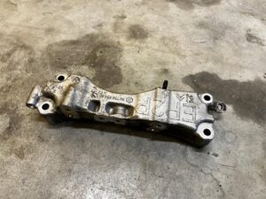 ŁAPA MOCOWANIE SILNIKA CITROEN PEUGEOT 1.6 THP