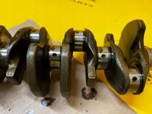 WAŁ KORBOWY SILNIKA CITROEN PEUGEOT 1.6 THP 5G01 10FJCC