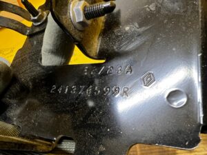 MOCOWANIE WSPORNIK BLACHA SKRZYNKI BEZPIECZNIKÓW RENAULT ESPACE VI AUSTRAL