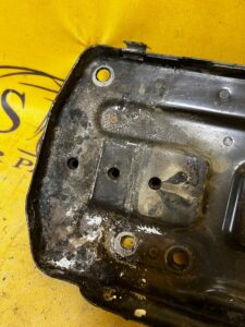 PODSTAWA AKUMULATORA PORSCHE 911 991 CARRERA LIFT