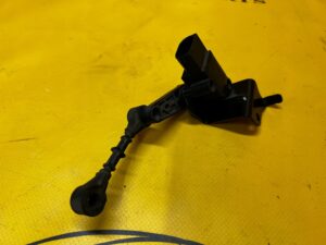 CZUJNIK POZIOMOWANIA ŚWIATEŁ PRZÓD PRAWY RANGE ROVER VELAR L560