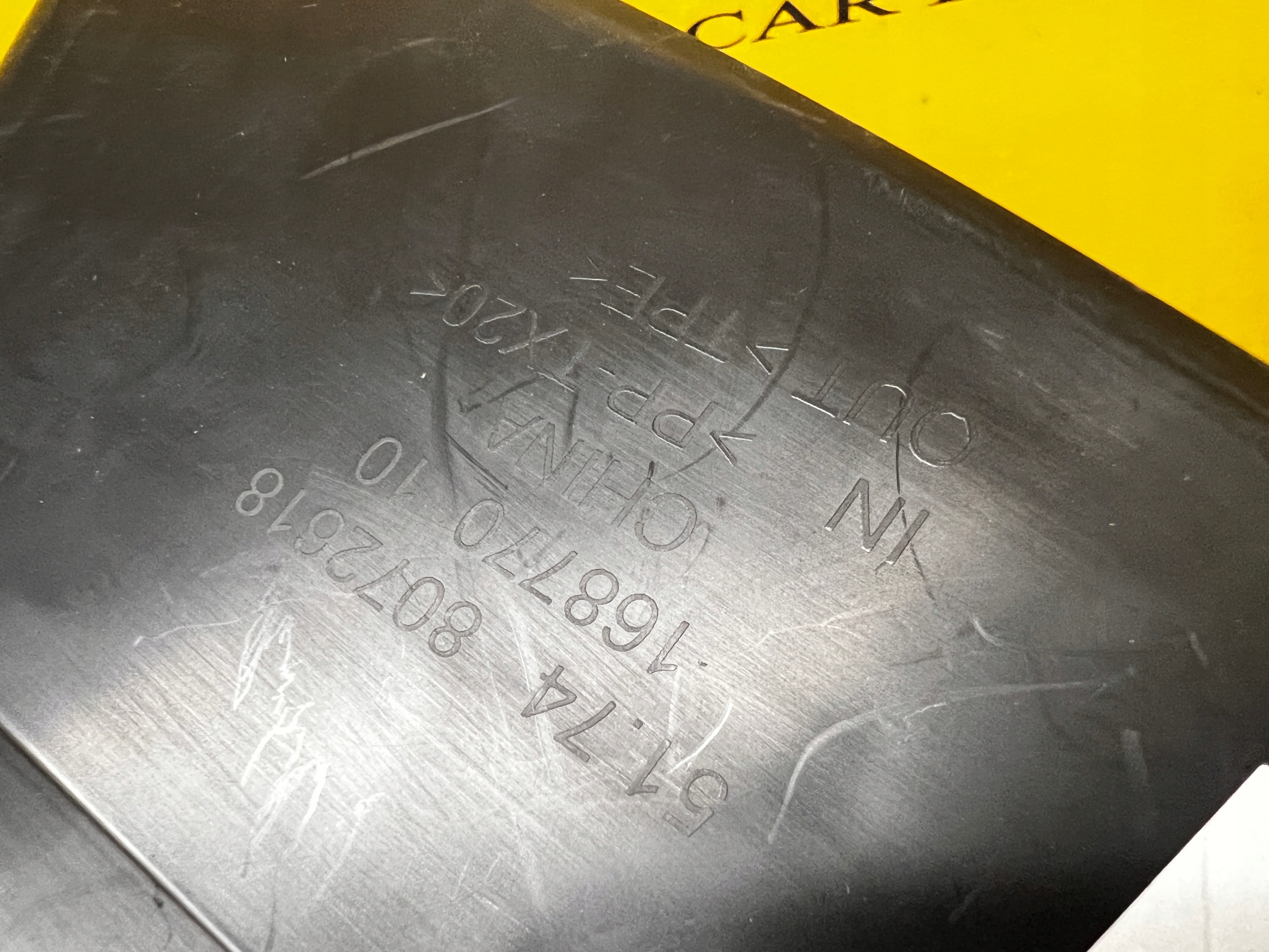 KIEROWNICA POWIETRZA PRAWA BMW G12 M760iX NOWA OEM