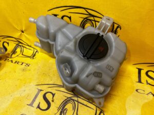 ZBIORNICZEK WYRÓWNAWCZY PŁYNU AUDI A8 D4