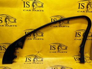 RAMKA OSŁONA DRZWI PRAWY PRZÓD JAGUAR XJ X351