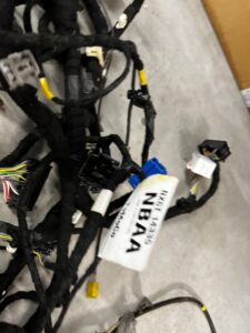 OKABLOWANIE WIĄZKA DESKI ROZDZIELCZEJ KONSOLI FORD ESCAPE MK4 1.5 EB