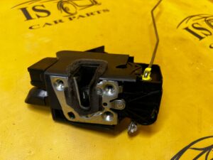 ZAMEK DRZWI PRZÓD LEWY DACIA JOGGER SANDERO III