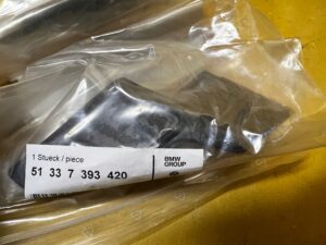 USZCZELKA PANELU ZAMYKAJĄCEGO SŁUPKA B PRAWA BMW X3 G01 X4 G02 NOWA OEM