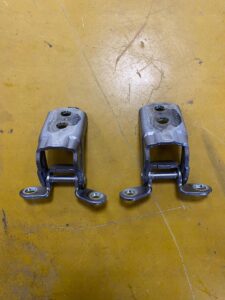 ZAWIAS DRZWI LEWY PRAWY PRZÓD INFINITI Q50 KAD