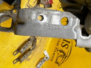 WSPORNIK MOCOWANIE ZDERZAKA PASA PRZÓD PRAWY RENAULT MEGANE IV