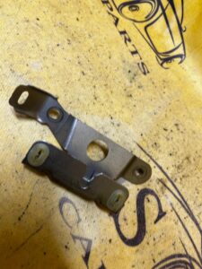 WSPORNIK UCHWYT MOCOWANIE BLASZKA DACIA DUSTER II