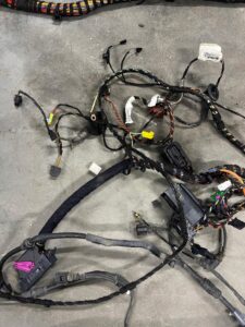 WIĄZKA PRZEWODÓW KABINY AUDI A8 D4