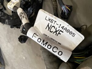 OKABLOWANIE WIĄZKA INSTALACJA WNĘTRZA FORD ESCAPE MK4