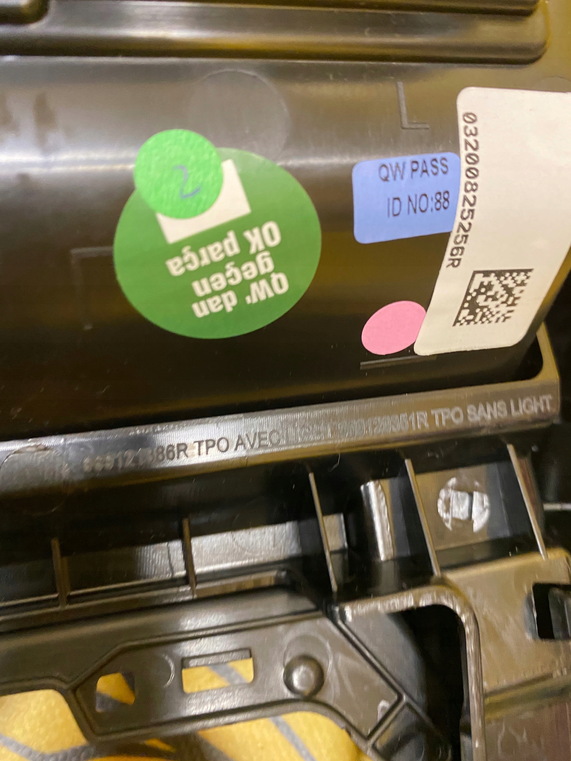 ŁADOWARKA INDUKCYJNA RAMKA TUNELU RENAULT CLIO V