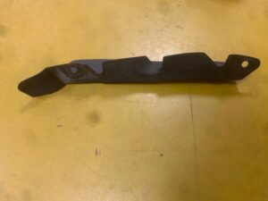 PRAWA PRZEDNIA USZCZELKA ZDERZAKA BMW F23 F22