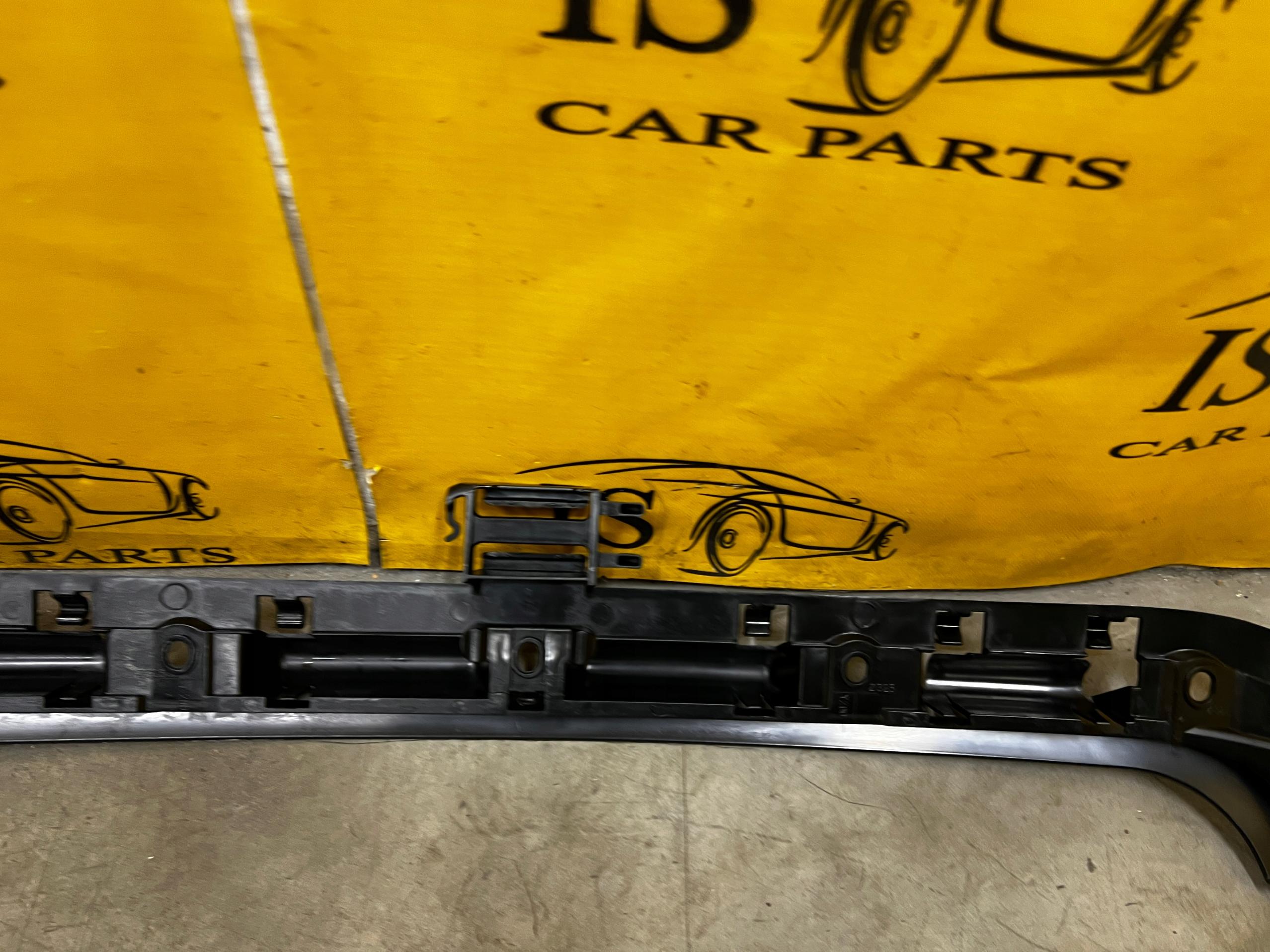 ŚLIZG MOCOWANIE PROWADNICA ZDERZAKA TYŁ BMW 1 E81 E87 NOWY OEM