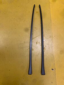 PRAWA LISTWA SZYBY CZOŁOWEJ PRZÓD KIA SORENTO III