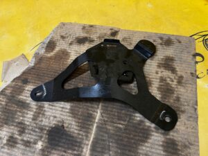 WSPORNIK MOCOWANIE FILTRA WĘGLOWEGO RENAULT ESPACE VI AUSTRAL