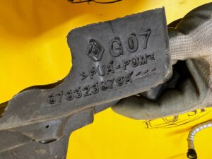 LEWA GĄBKA PIANKA PODSZYBIA RENAULT MEGANE IV