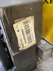 PAS PRZEDNI CHŁODNICE PEUGEOT 508 I LIFT 2.0 HYBRI