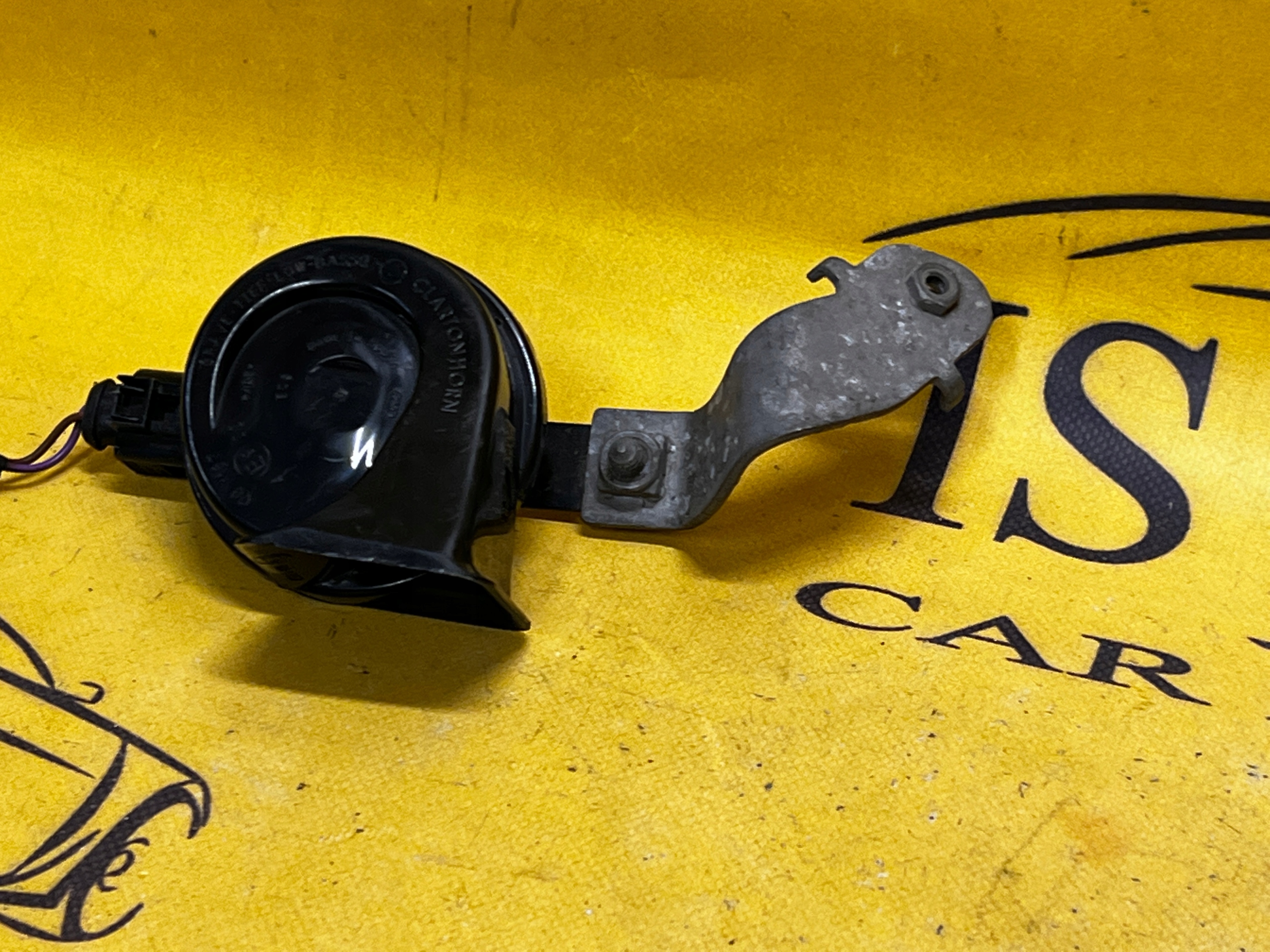 WTYCZKA KLAKSON SYGNAŁ DŹWIĘKOWY AUDI A8 D5