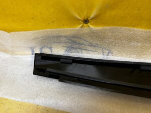 OSŁONA RAMY SZYBY DRZWI PRZÓD SŁUPKA B PRAWA BMW X5 G05 X7 G07 NOWA OEM