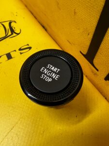 PRZEŁĄCZNIK PRZYCISK START STOP DACIA JOGGER