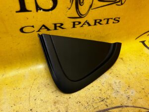 OSŁONA ZAŚLEPKA TRÓJKĄT BŁOTNIKA PRAWA DACIA SANDERO III 2021R