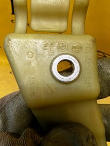 WSPORNIK UCHWYT MOCOWANIE CHŁODNICY BMW 5 G30