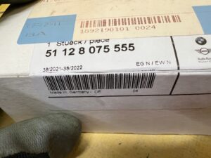 FOLIA OCHRONNA NADKOLA BŁOTNIKA TYŁ LEWY LEWEGO BMW M5 F90 NOWA OEM