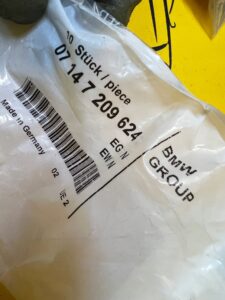 10 X KOŁEK DO NITOWANIA JEDNOSTRONNEGO BMW M6X13,5 NOWY OEM