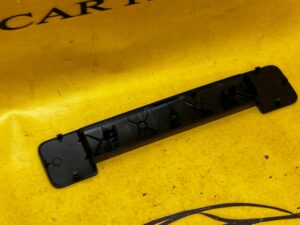 RĄCZKA KLAMKA UCHWYT KLAPY LR DISCOVERY V L550