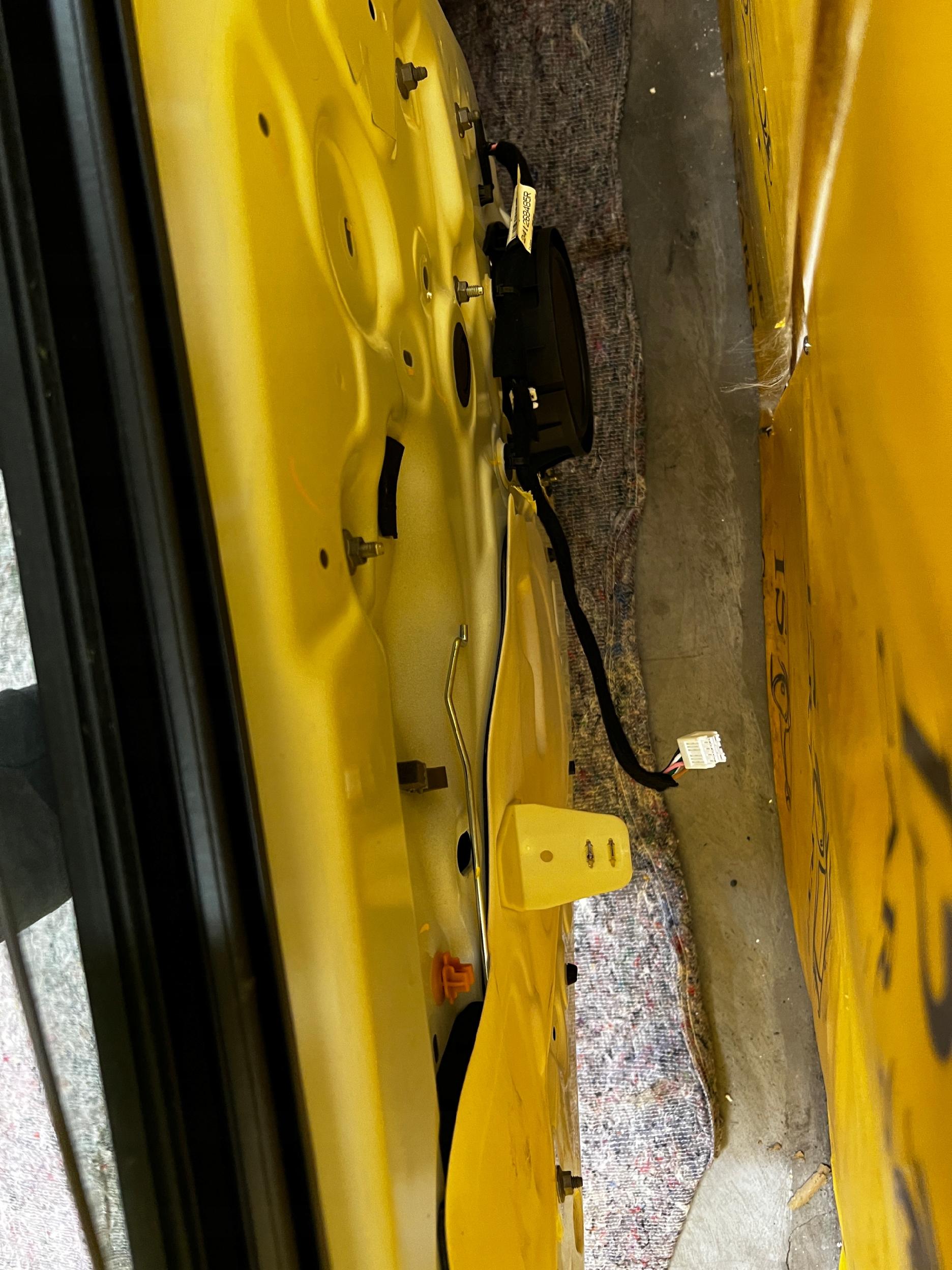 DRZWI LEWA STRONA LEWY PRZÓD TYŁ DACIA SANDERO STEPWAY III 2023R 369