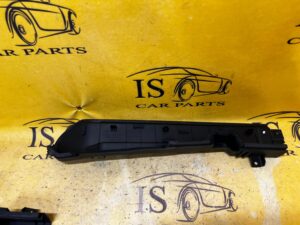 PRAWA GÓRNA OSŁONA POKRYWA BŁOTNIKA PRZÓD GENESIS GV70