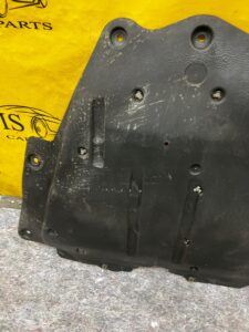 PŁYTA OSŁONA POD SILNIK DACIA SANDERO III 2021R