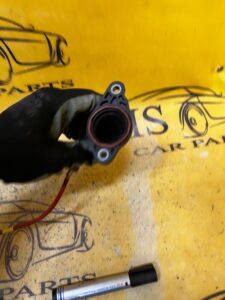 KRÓCIEC WĄŻ RURA PRZEWÓD WODY TERMOSTATU RENAULT 1.5 DCI