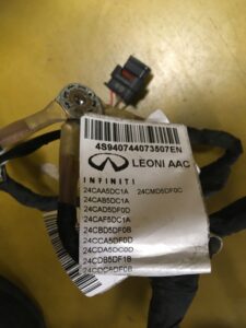 WIĄZKA INSTALACJA BEZPIECZNIKI INFINITI Q30 1.6