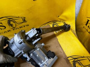 KOLUMNA KIEROWNICZA WSPOMAGANIE SZTYCA FORD FIESTA MK8